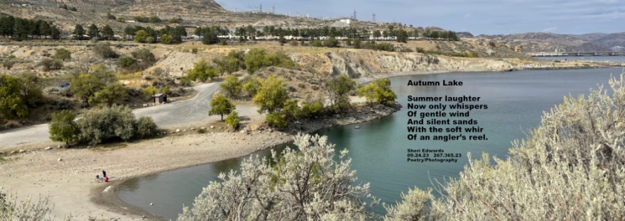 September Sunday at Crescent Bay on Lake Roosevelt