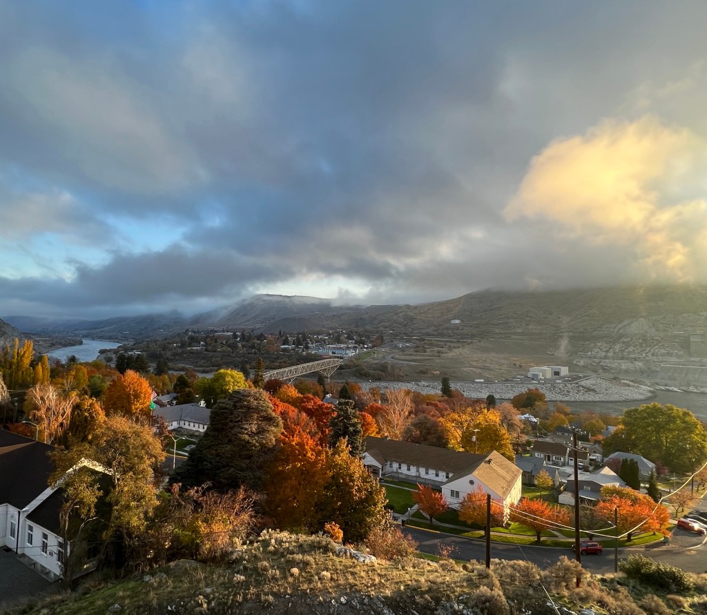 Coulee Dam, Wa
Autumn Morning, November 9, 2023
by Scott Hunter