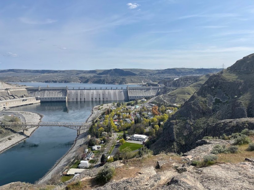 late summer, early fall community near Grand Coulee Dam