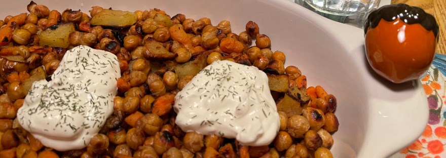 roasted chickpeas with apples and carrots