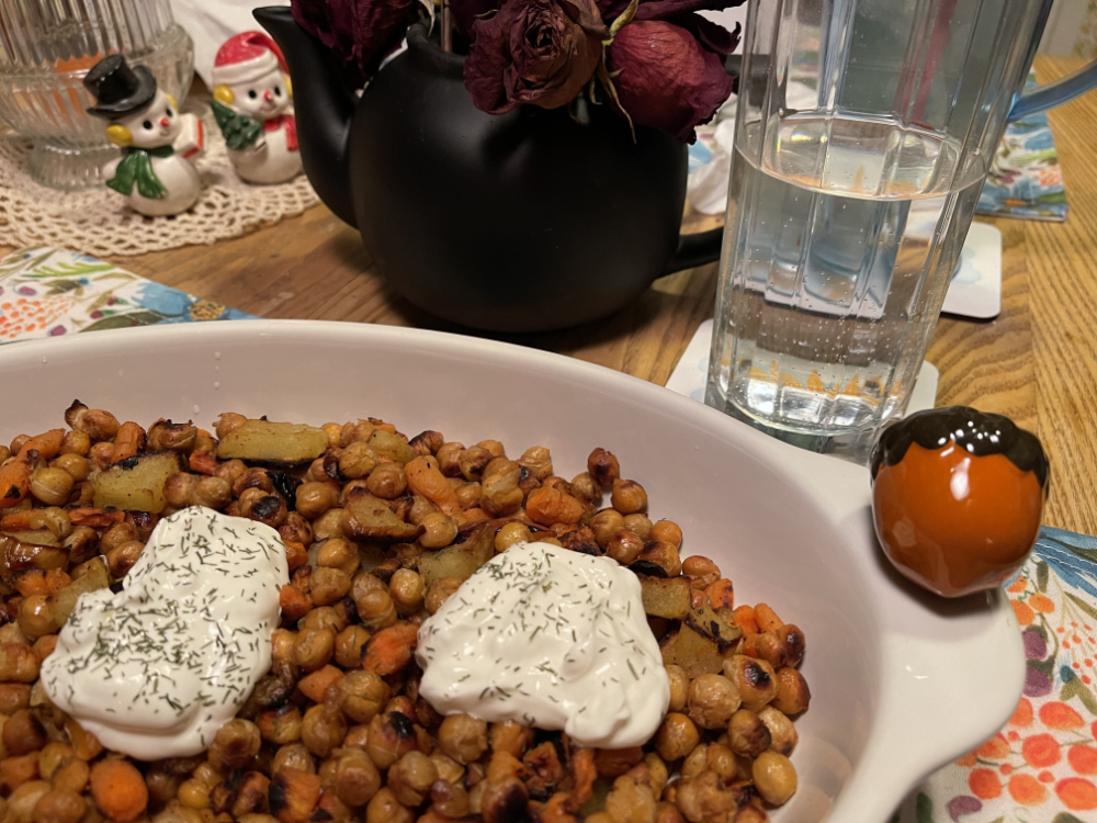 roasted chickpeas with apples and carrots