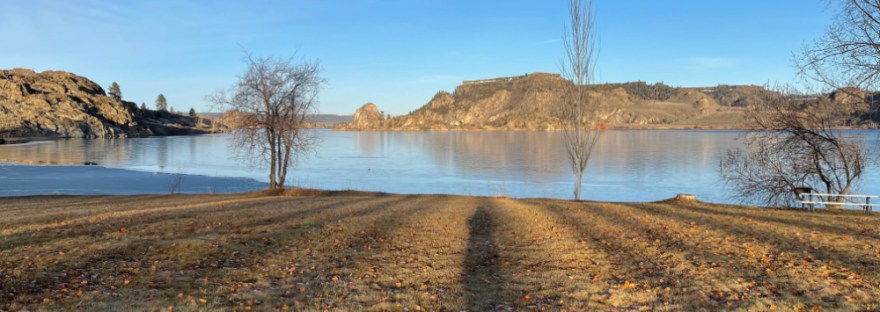 Banks Lake Sunset before a winter snow / wind chill storm