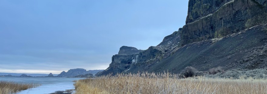 Banks Lake at Steamboat Rock State Park in February at 4 in the afternoon.
